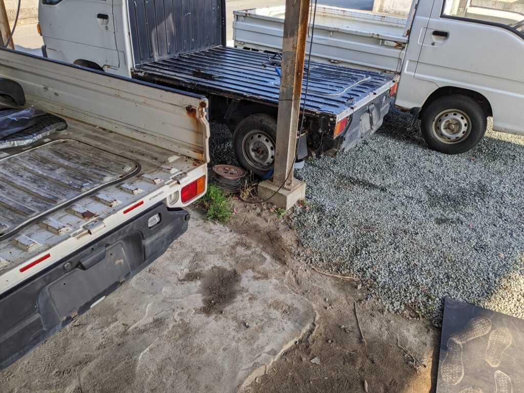 KSサンバーが3台並んでいる